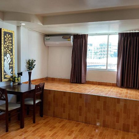 Zappa Guesthouse Pattaya Exterior photo