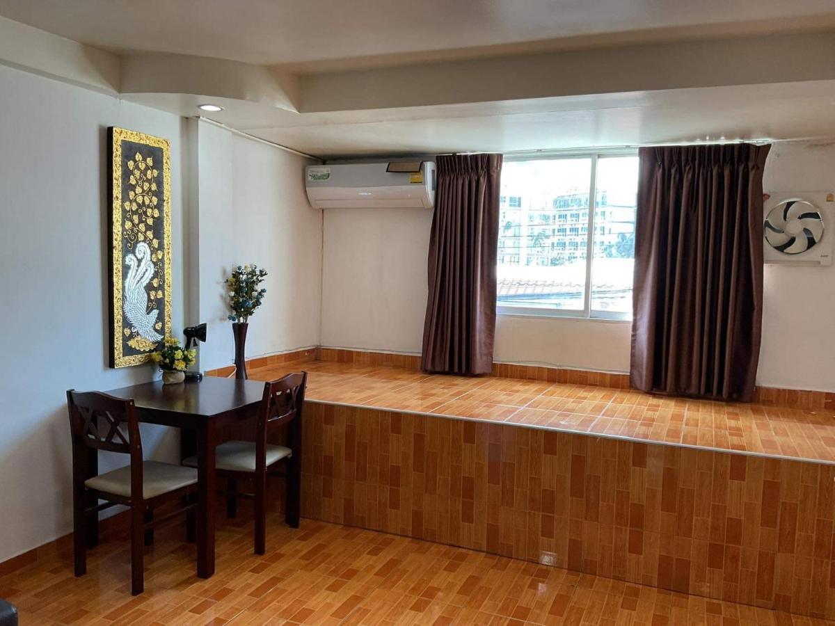 Zappa Guesthouse Pattaya Exterior photo