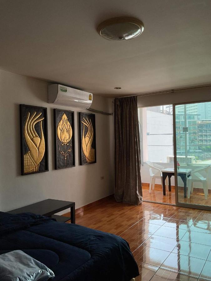 Zappa Guesthouse Pattaya Exterior photo